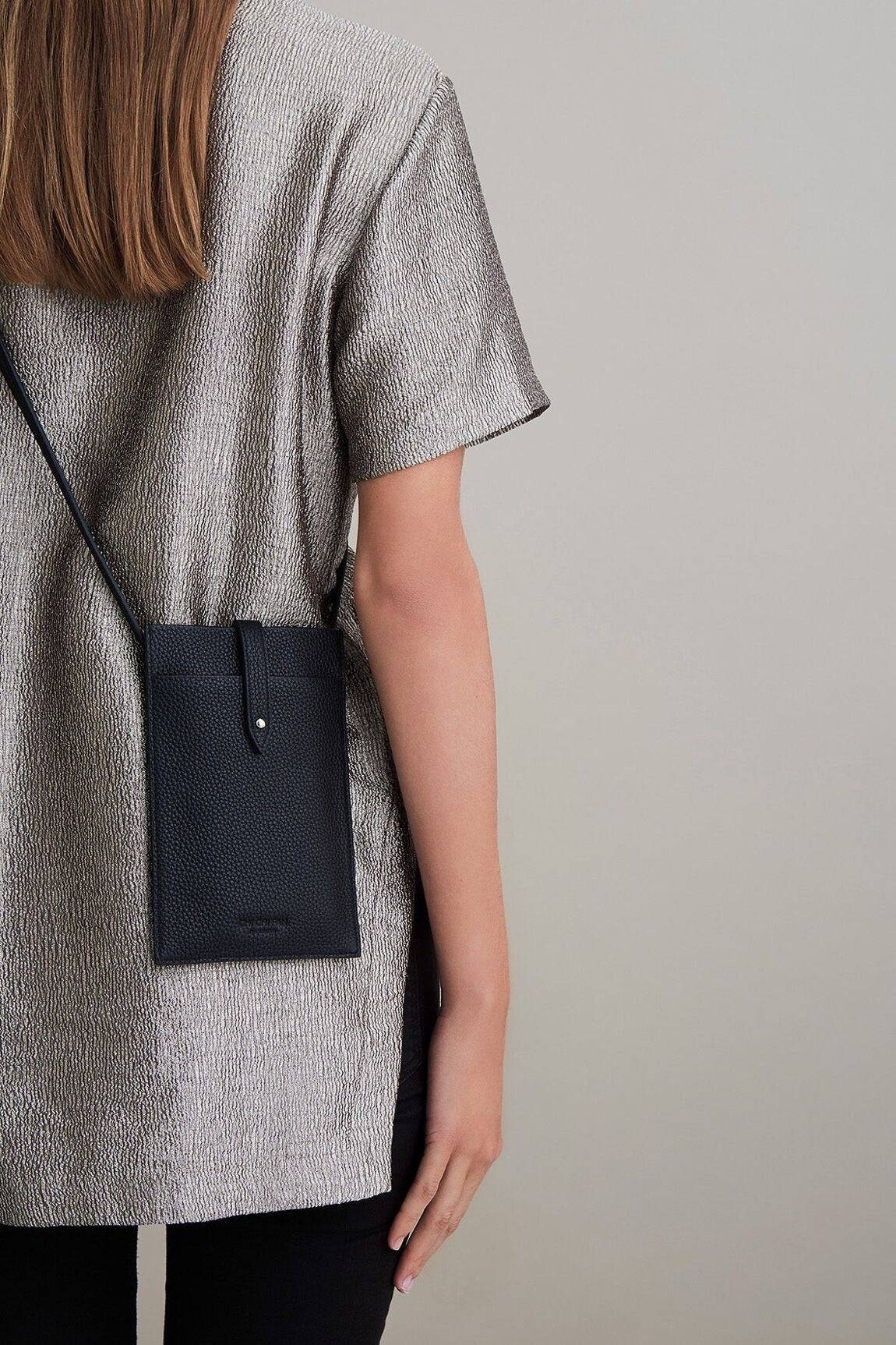 CHI CHI FAN HAMBURG SMART BAG - rosa blush - Handytasche zum Umhängen - zahlreiche Tragevarianten - HOLE-X-WORLD