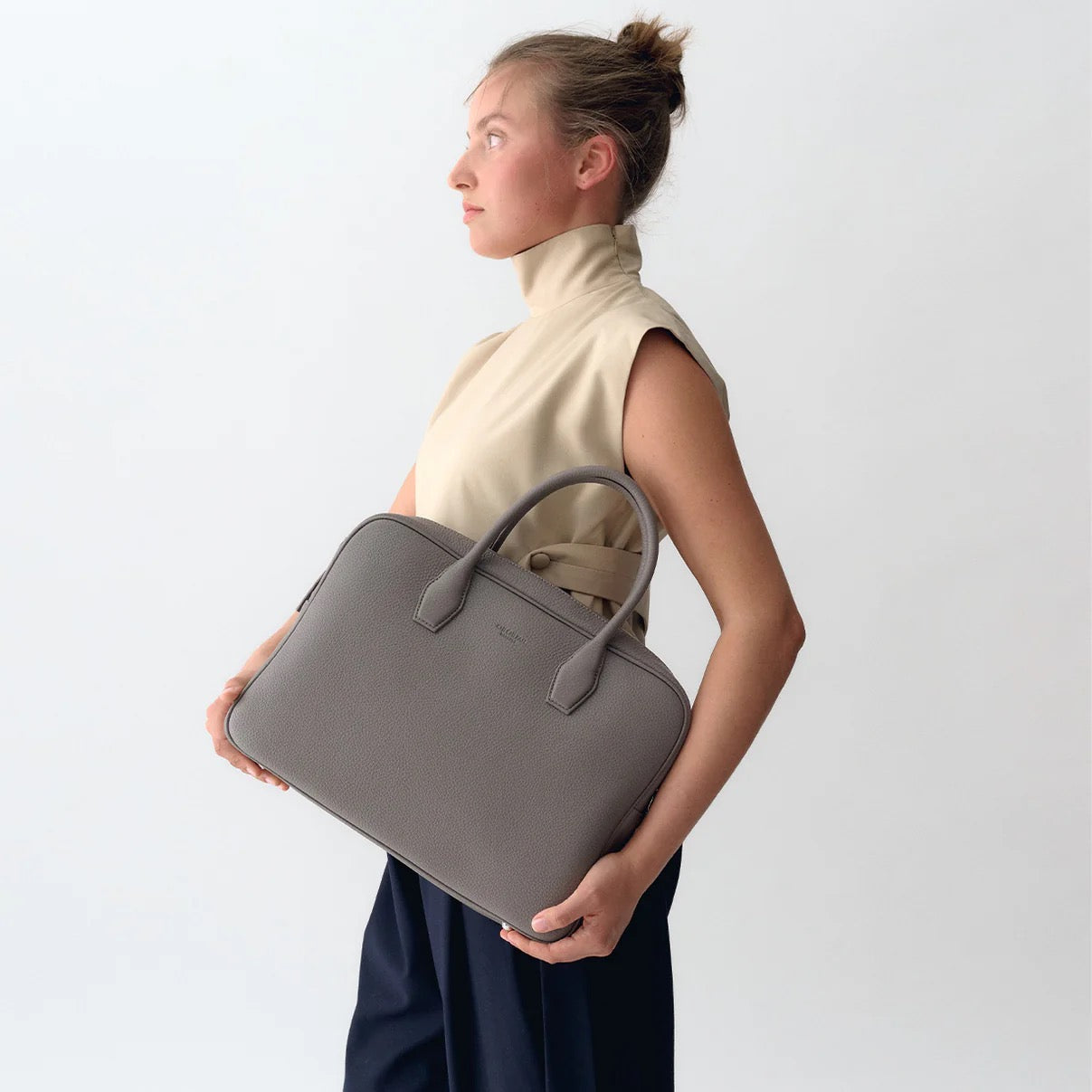 Business Bag von CHI CHI FAN lichtgrau