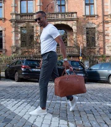 Reisetasche CANOPUS Cognac unser großer Weekender aus gegerbtem Rindsleder von PURE Leder-Studio München - HOLE-X