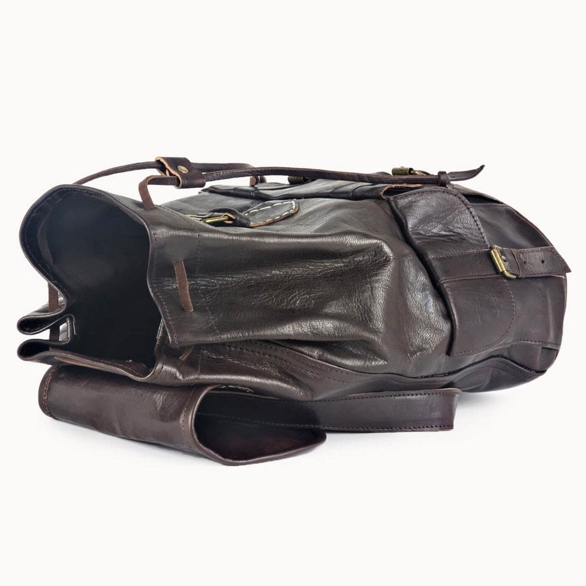 DOENYA Lederrucksack 'Heidi' aus natürlich gegerbtem Saffianleder idealer Rucksack für zu Hause und unterwegs - in 3 Farben - HOLE-X-WORLD