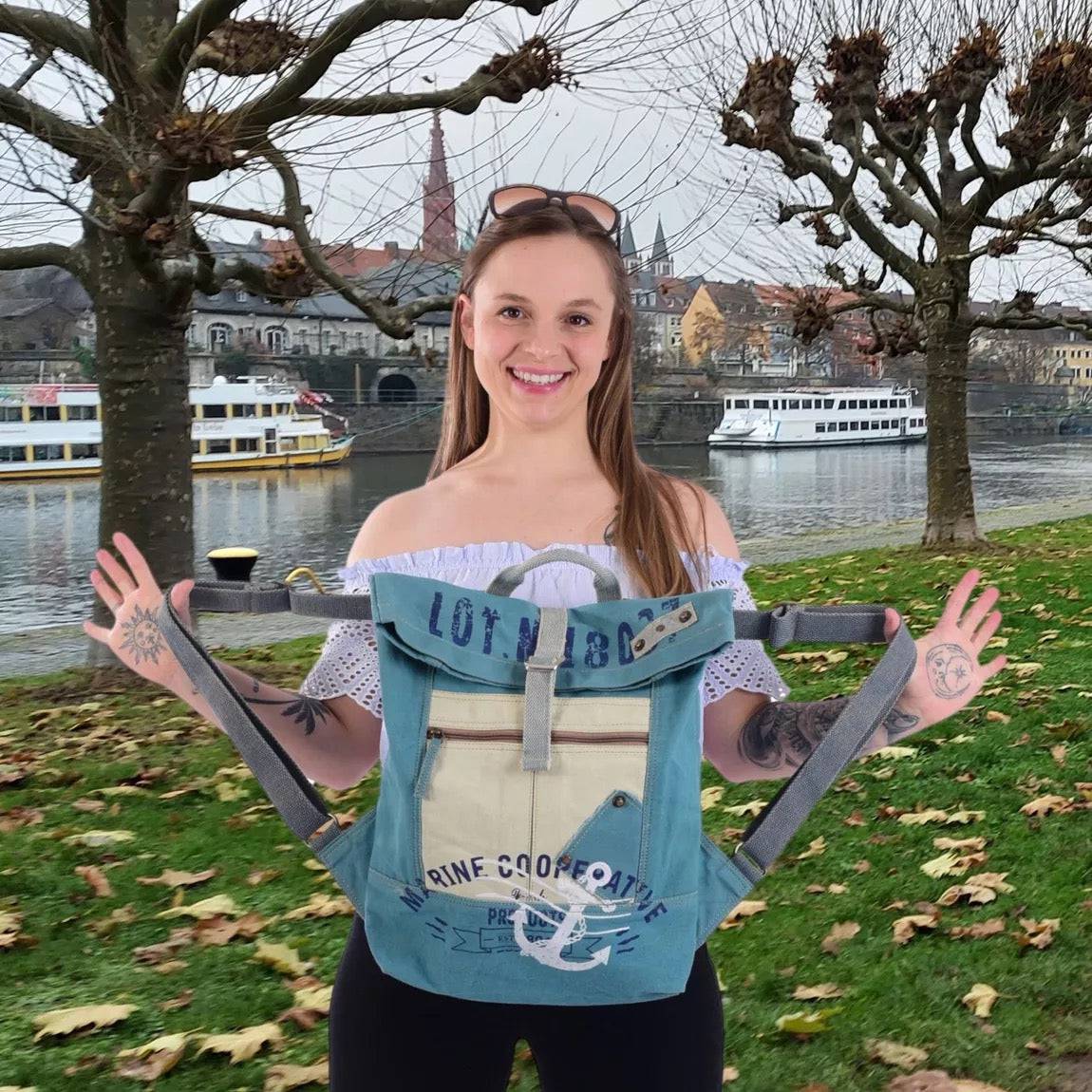 Sunsa Rucksack. Vegan Backpack aus Canvas ( Segeltuch). Großer Freizeit Cityrucksack. Daypack Tasche für Damen. A4 geignet. - HOLE-X