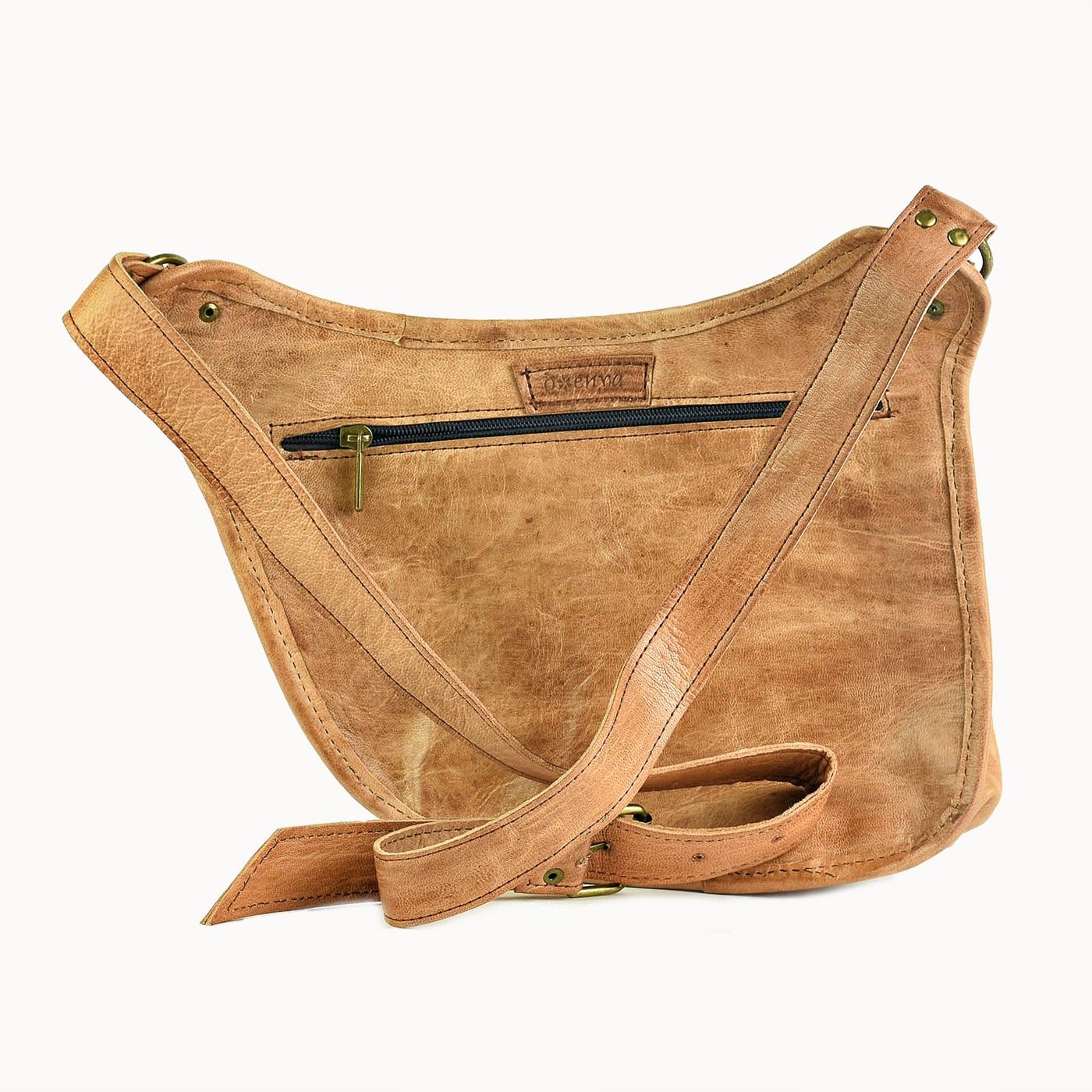 Gürteltasche 'Cali' Hinterntasche aus pflanzlich gegerbtem Saffia-Leder mit ganz viel Platz von DOENYA - HOLE-X-WORLD