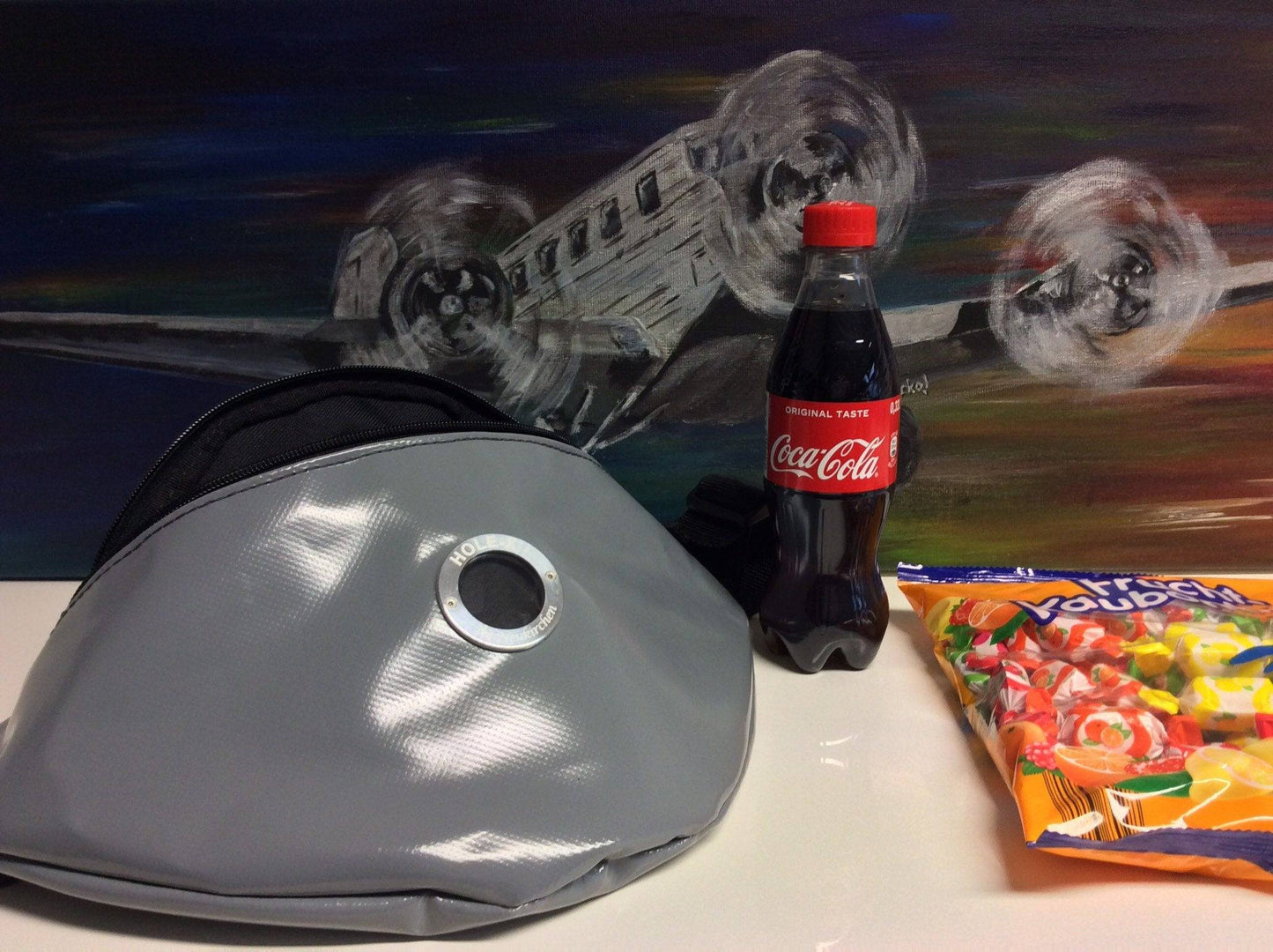 HOLE-X YANKEE – Die smarte, leuchtende Bauchtasche aus robuster LKW-Plane in grau! - HOLE-X-WORLD