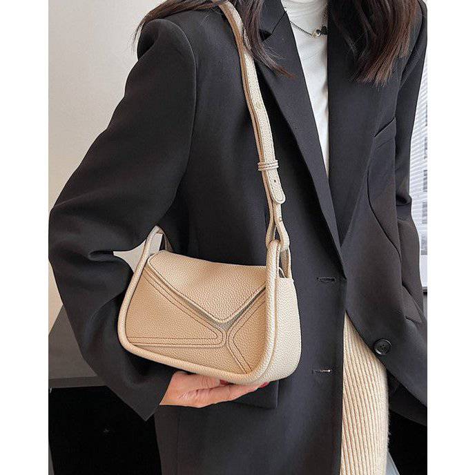 AnBeck `The Classic Beauty‘ kleine Handtasche - in beige und braun - Must-Have für jede Garderobe! - HOLE-X-WORLD