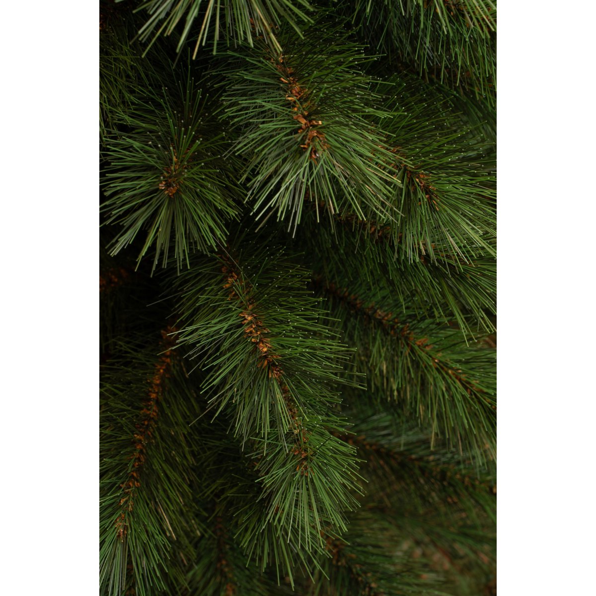 Schmaler künstlicher Weihnachtsbaum von Sotka – H215 x Ø61 cm – Grün - HOLE-X-WORLD