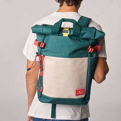 Roll-Top Rucksack aus 100% recyceltem Polyester - Grün und Elfenbein