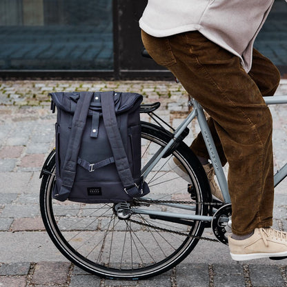 City Bike Pack V3 am Fahrrad HOLE-X