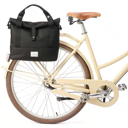 Weathergoods Sweden City Bike Satchel schwarz –am Gepäckträger montiert bereit zum Start - HOLE-X