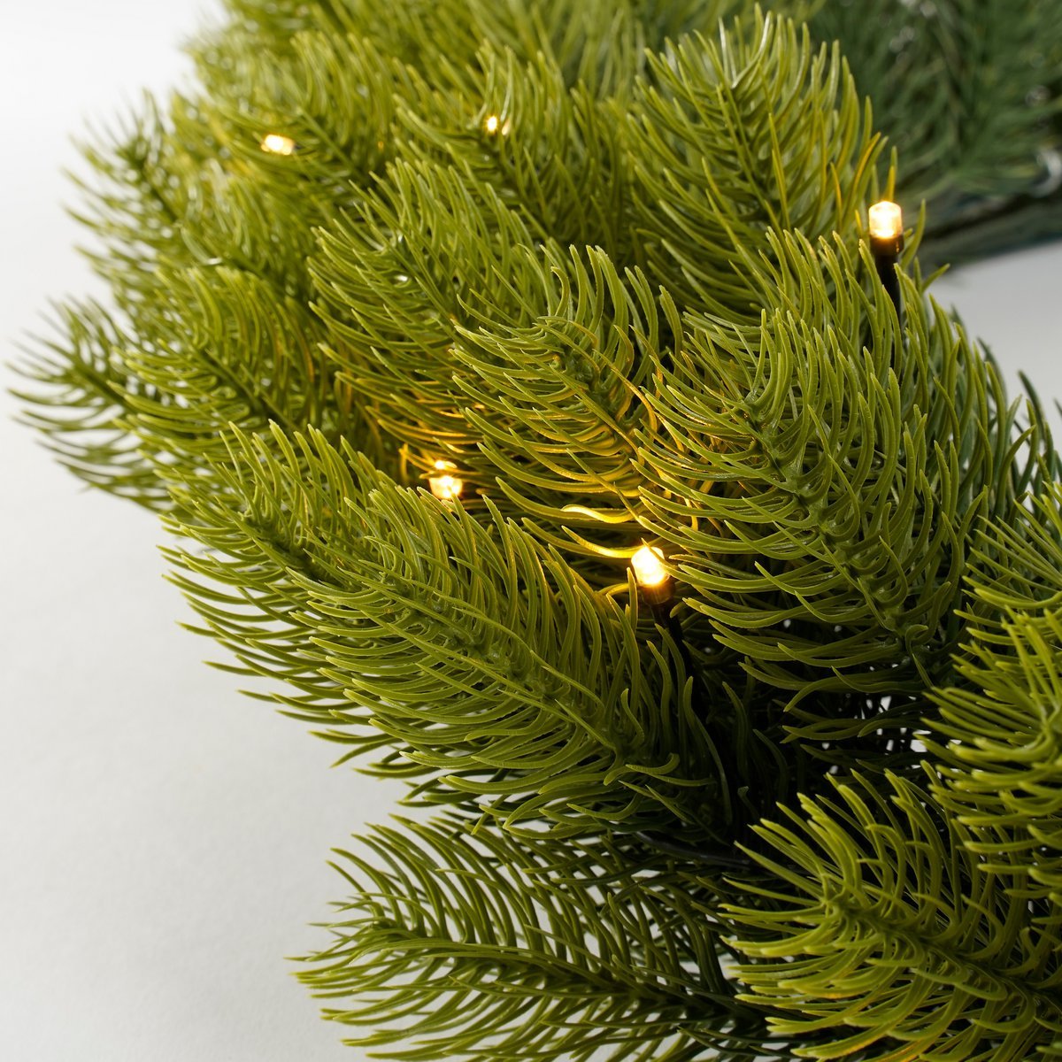 Nigata Weihnachtskranz mit LED-Beleuchtung – Ø60 cm – Grün