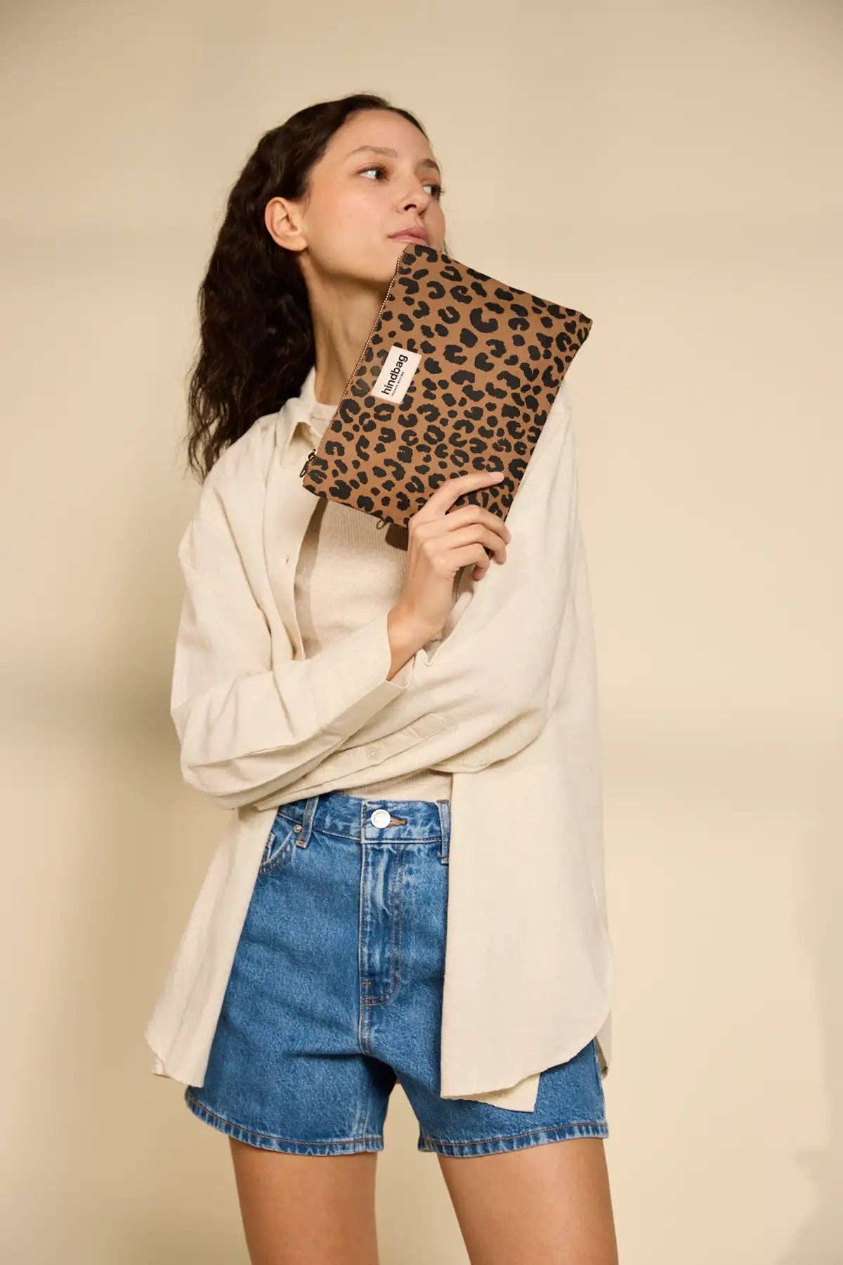Ema Beutel von Hindbag im Leoparden-Print Zimt – Reißverschlusstäschchen aus GOTS Bio-Baumwolle, handgefertigtes Innenfutter