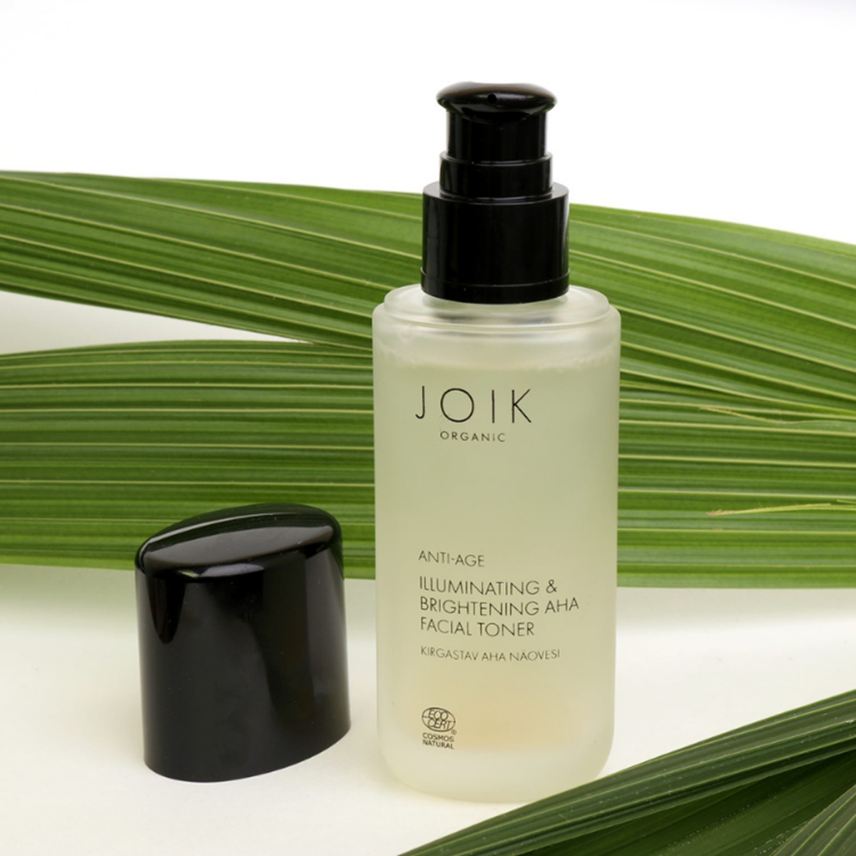 JOIK Organic Vegan Illuminating & Brightening AHA Facial Toner 100 ml