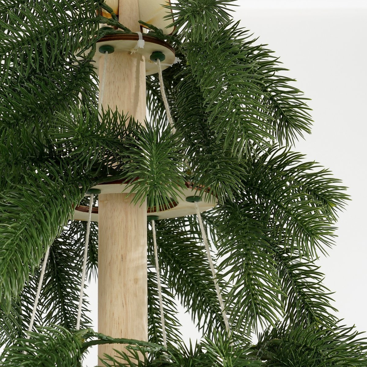 Green Joy Künstlicher Weihnachtsbaum – H150 x Ø70 cm – Grün - HOLE-X-WORLD