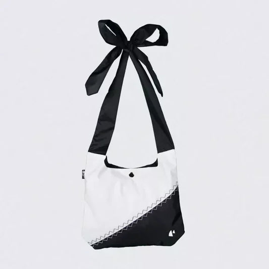 Tasche aus recyceltem Segel – Schleife – Schwarz