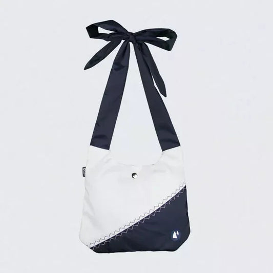 Tasche aus recyceltem Segel – Schleife – Blau