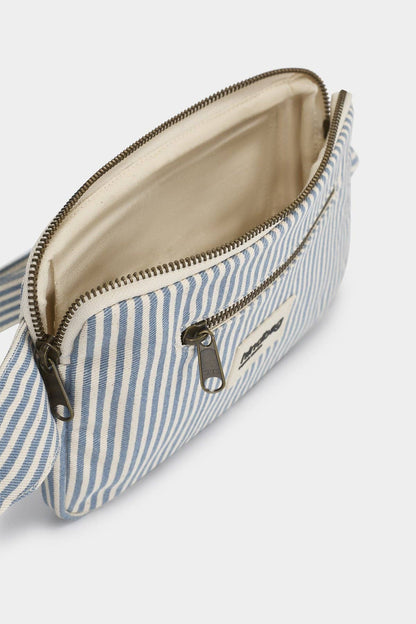 Gürteltasche Harry von Hindbag in blau-grauen Streifen – GOTS Bio-Baumwolle, 2 Reißverschlusstaschen, verstellbarer Gurt 73–115 cm