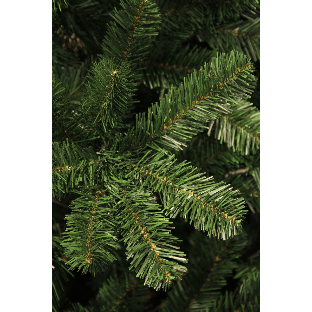 Charlton Künstlicher Weihnachtsbaum – H215 x Ø127 cm – Grün