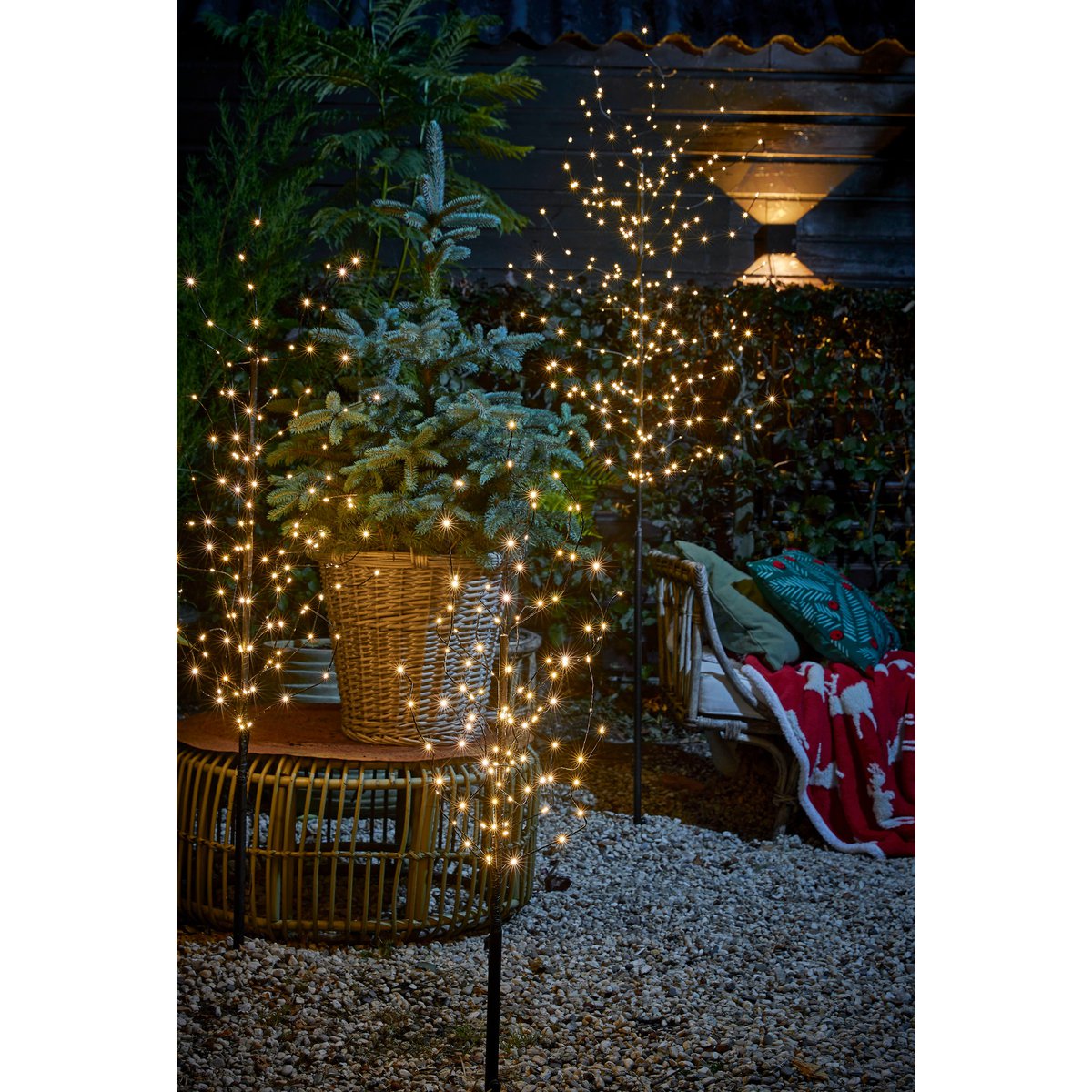 Baum mit warmweißer LED-Beleuchtung – H150 x Ø15 cm – Schwarz