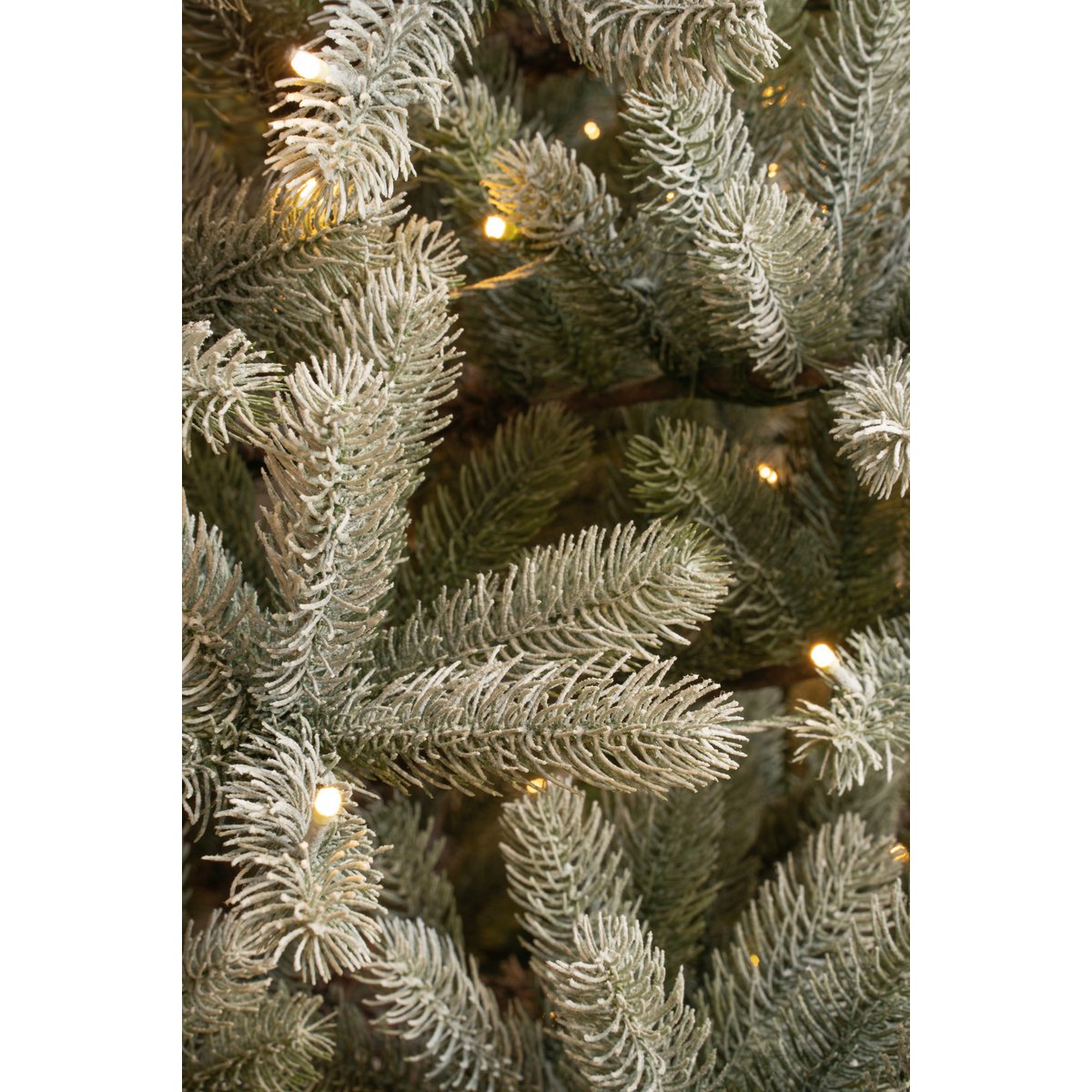 Künstlicher Nagoya-Weihnachtsbaum mit warmweißer LED-Beleuchtung – H180 x Ø108 cm – grün gefrostet - HOLE-X-WORLD