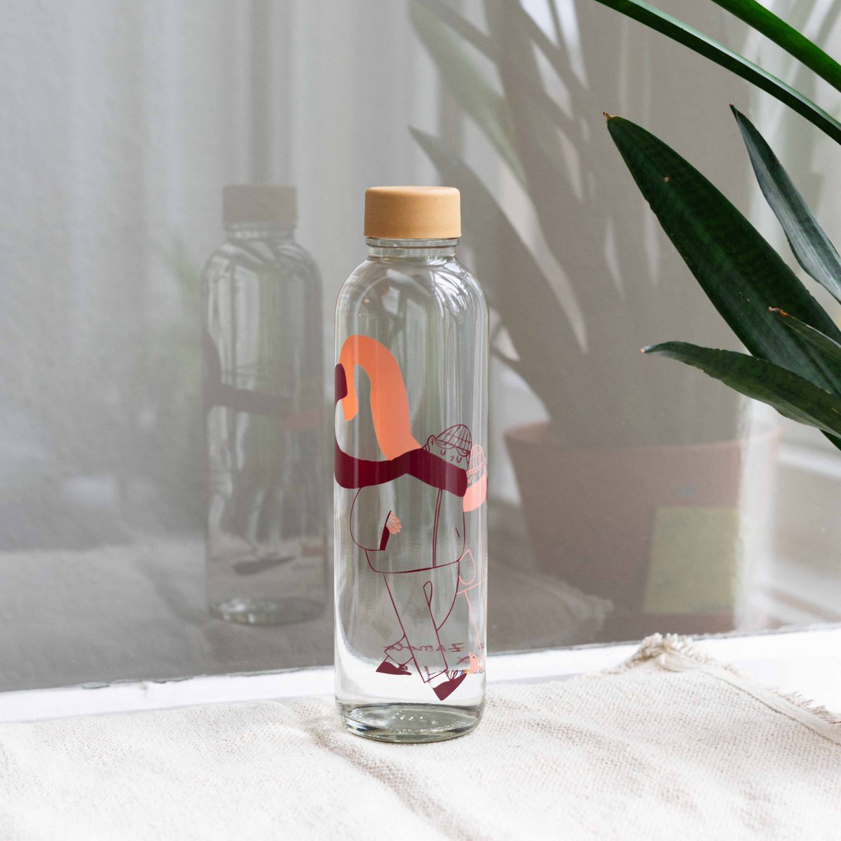 CARRY Bottle MORE AMORE RED 0,7 l Glasflasche- designed von der Künstlerin Lucia Zamolo