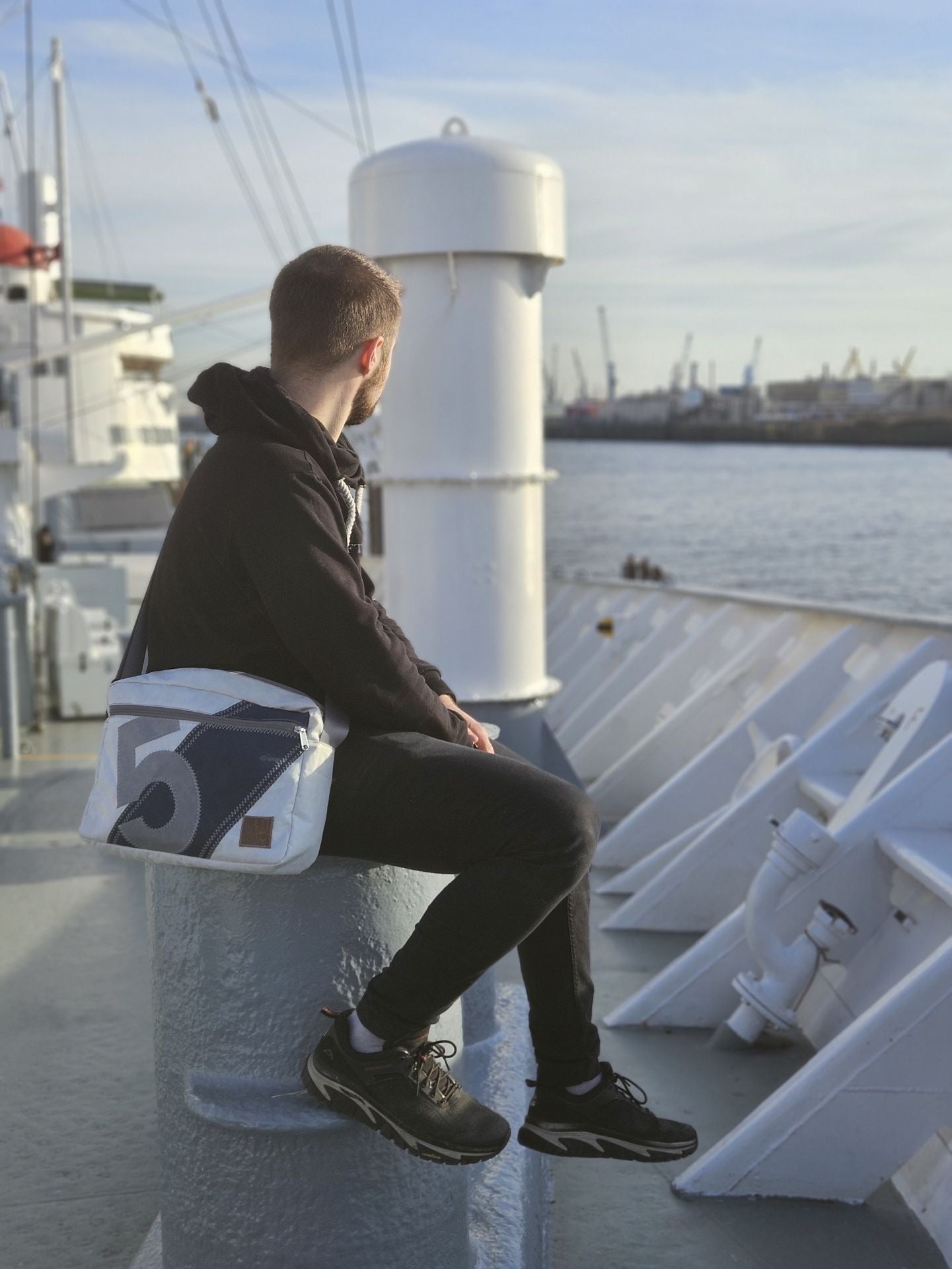 Umhängetasche "Fender L"