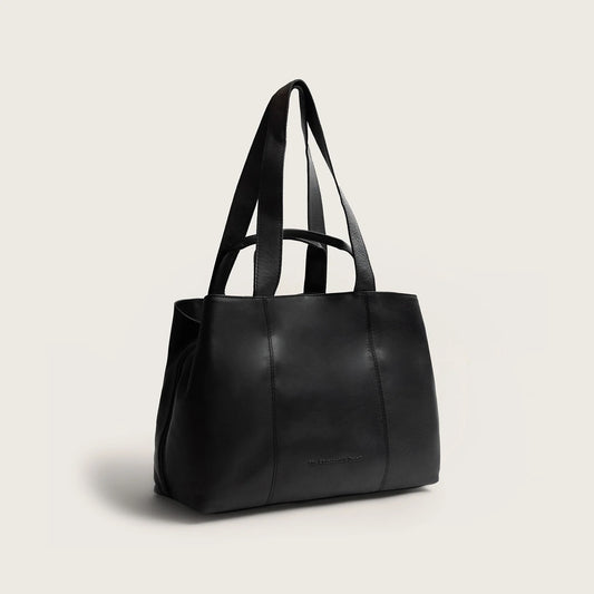 The Chesterfield Brand Gail Ledershopper in Schwarz aus Wax Pull Up Leder