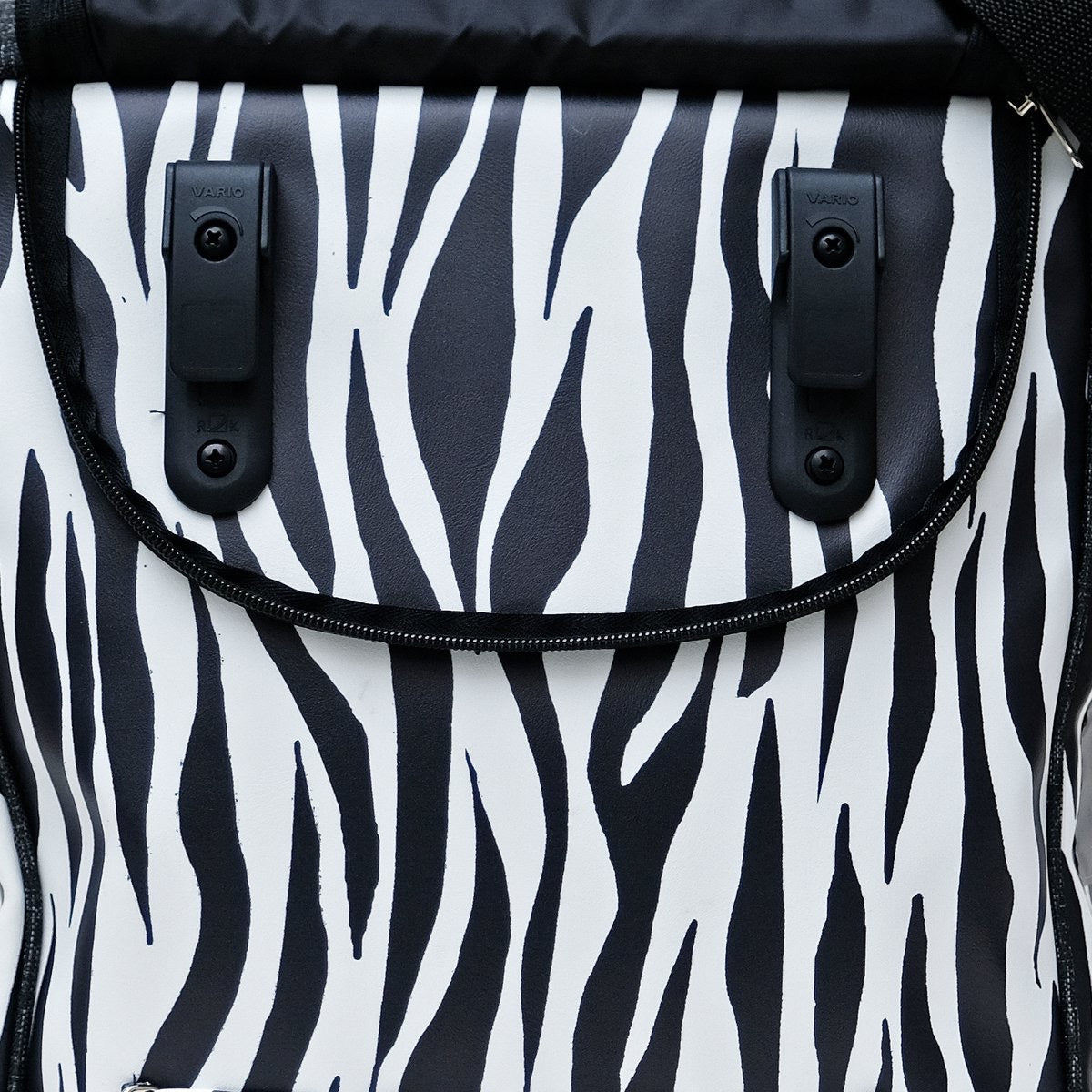 IKURI Fahrradtasche Zebra