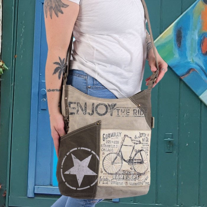 Sunsa Canvas Umhängetasche. Vintage Stil mit Fahrrad Motiv Crossbody Hobo. Vegane Tasche.