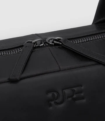 Laptoptasche NAOS Midnight black  aus Leder mit viel Liebe zum Detail von PURE Leder-Studio München