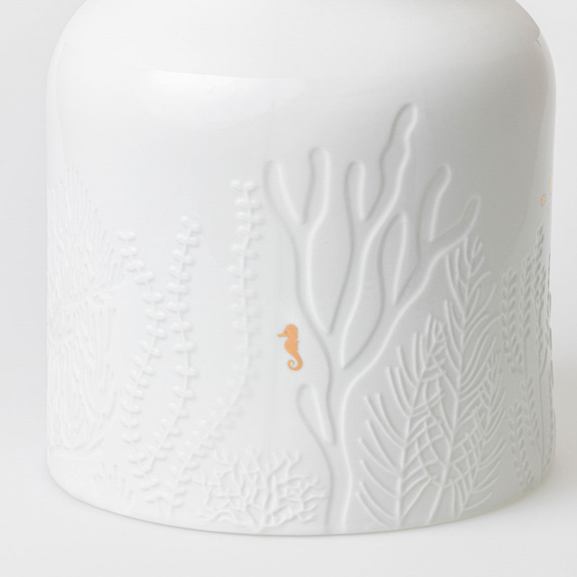 UNTERWASSERWELT Vase UNTERWASSERWELT von Räder-Design aus weißem und matten Porzellan mit goldenem Decal