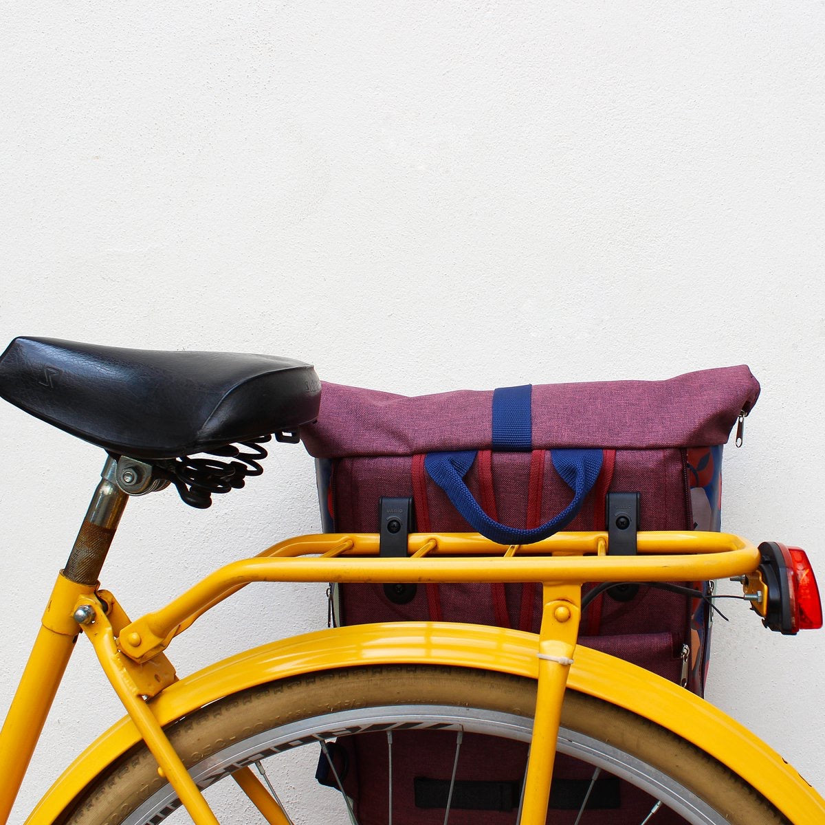 IKURI Fahrradtasche / Rucksack KOMBI aus Wachstuch - Gepäcktasche Wasserdicht Bike Design Peras blau