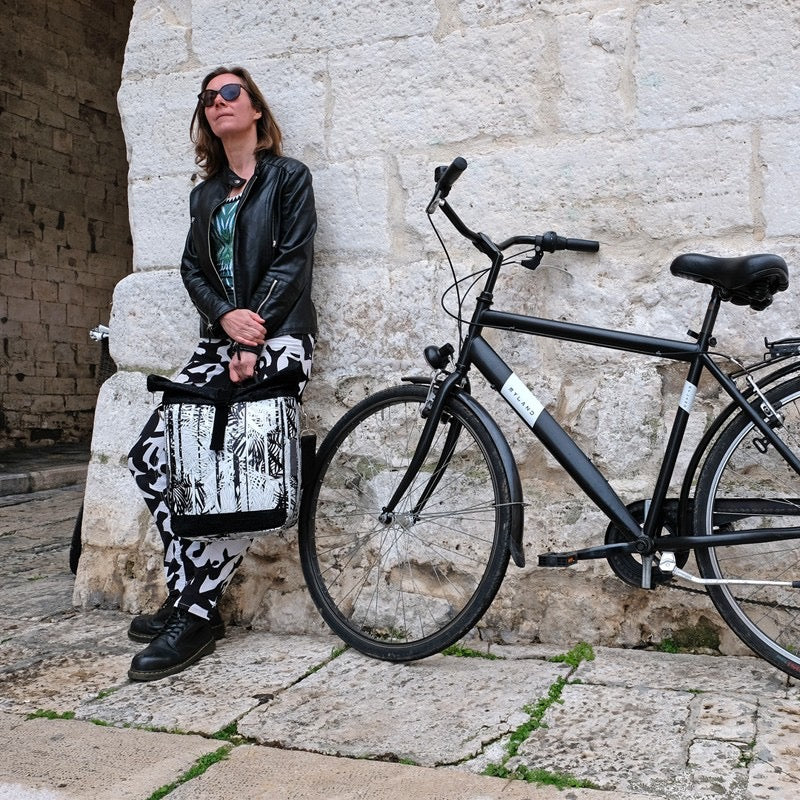 IKURI Fahrradtasche Palmeras – einseitig, wasserdicht, 13–21 l, Klickfix, handgefertigt