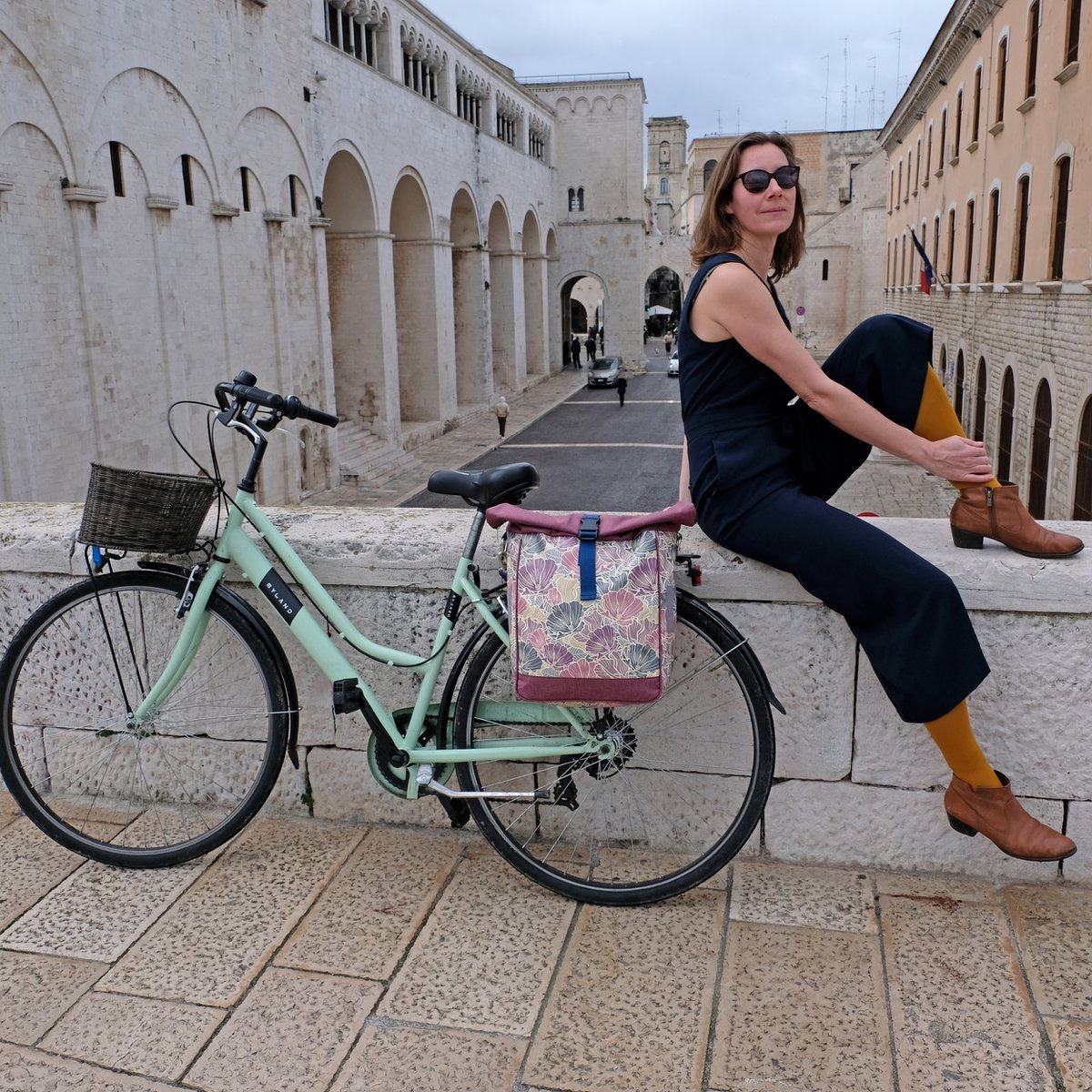 IKURI Fahrradtasche / Rucksack KOMBI aus Wachstuch - Gepäcktasche Wasserdicht Bike Design Veranillo