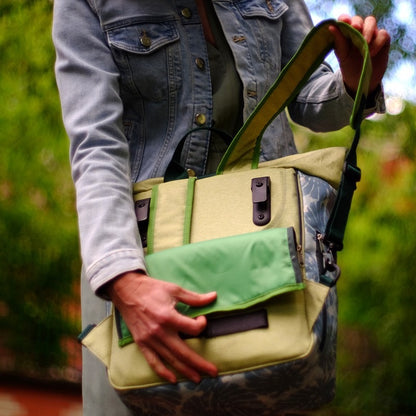 IKURI Kombi Fahrradtasche Rucksack Monstera – wasserdicht, 13–21 l, Klickfix, handgefertigt