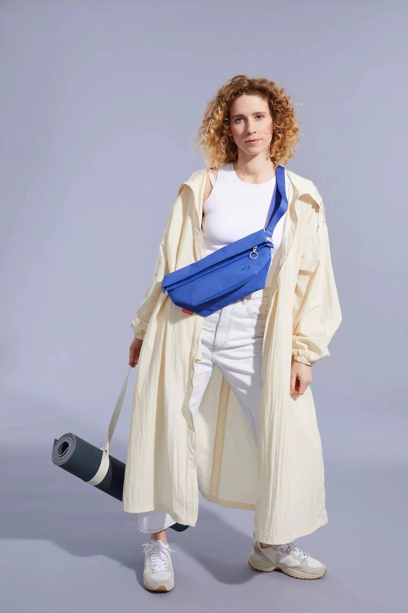 TAAVI - SLING BAG - ULTRAMARINE von kaala