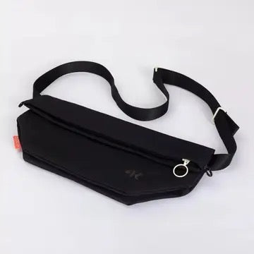 TAAVI - SLING BAG - RAVEN von kaala