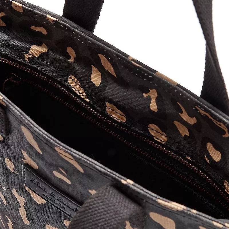 Fahrradtasche "LEOLA" aus wasserabweisendem Canvas mit Leopardenmuster - 2 in 1 - Fahrradtasche + Einkaufstasche von Hill & Ellis