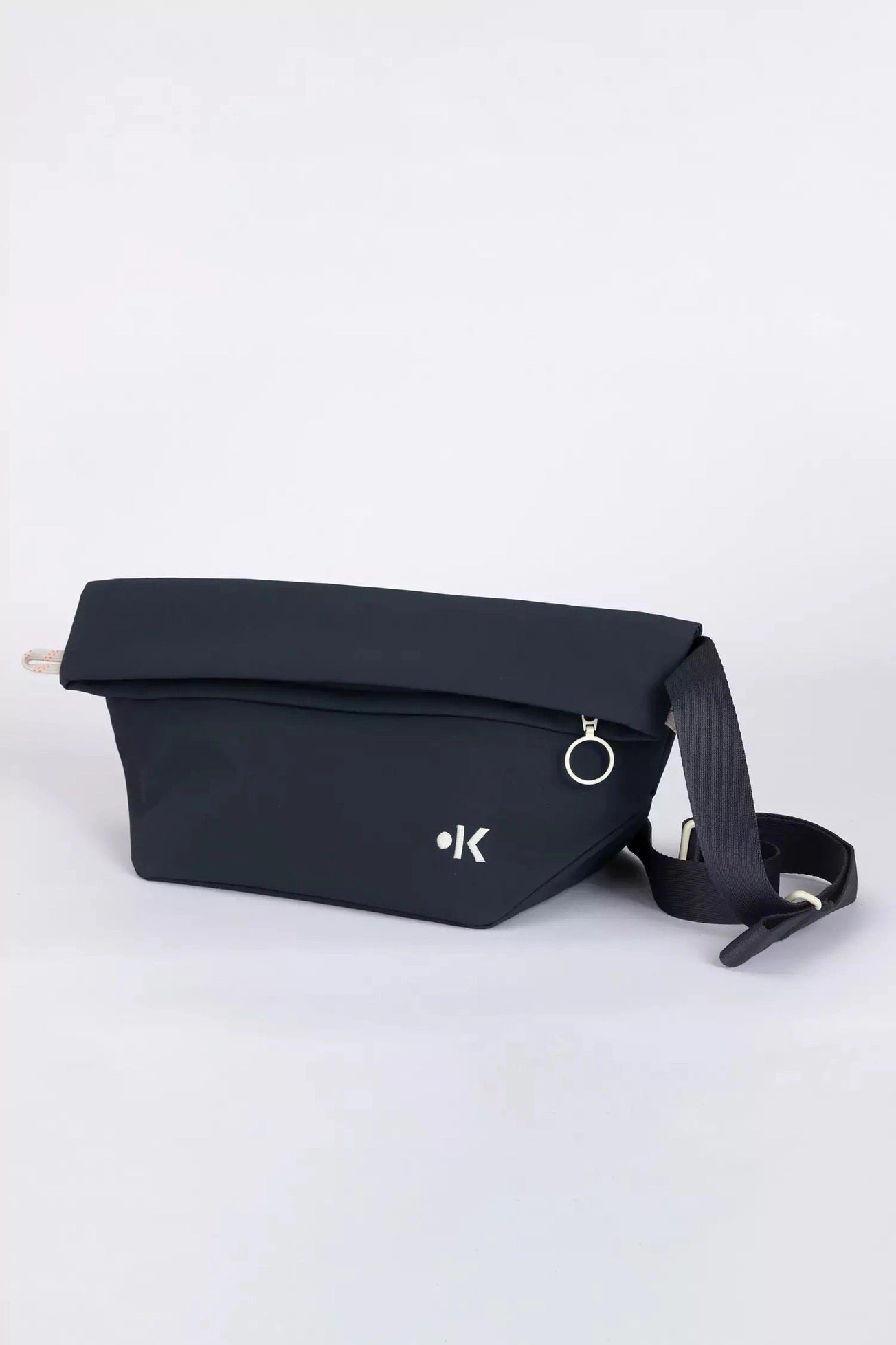 TAAVI - SLING BAG - BLUEISH BLACK