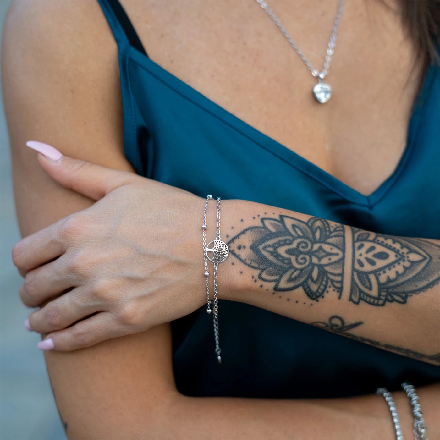 Armband "Life" - außergewöhnlich filigranes Design mit elegantem Baumsymbol -  ein echter Hingucker - ROSÈGOLD