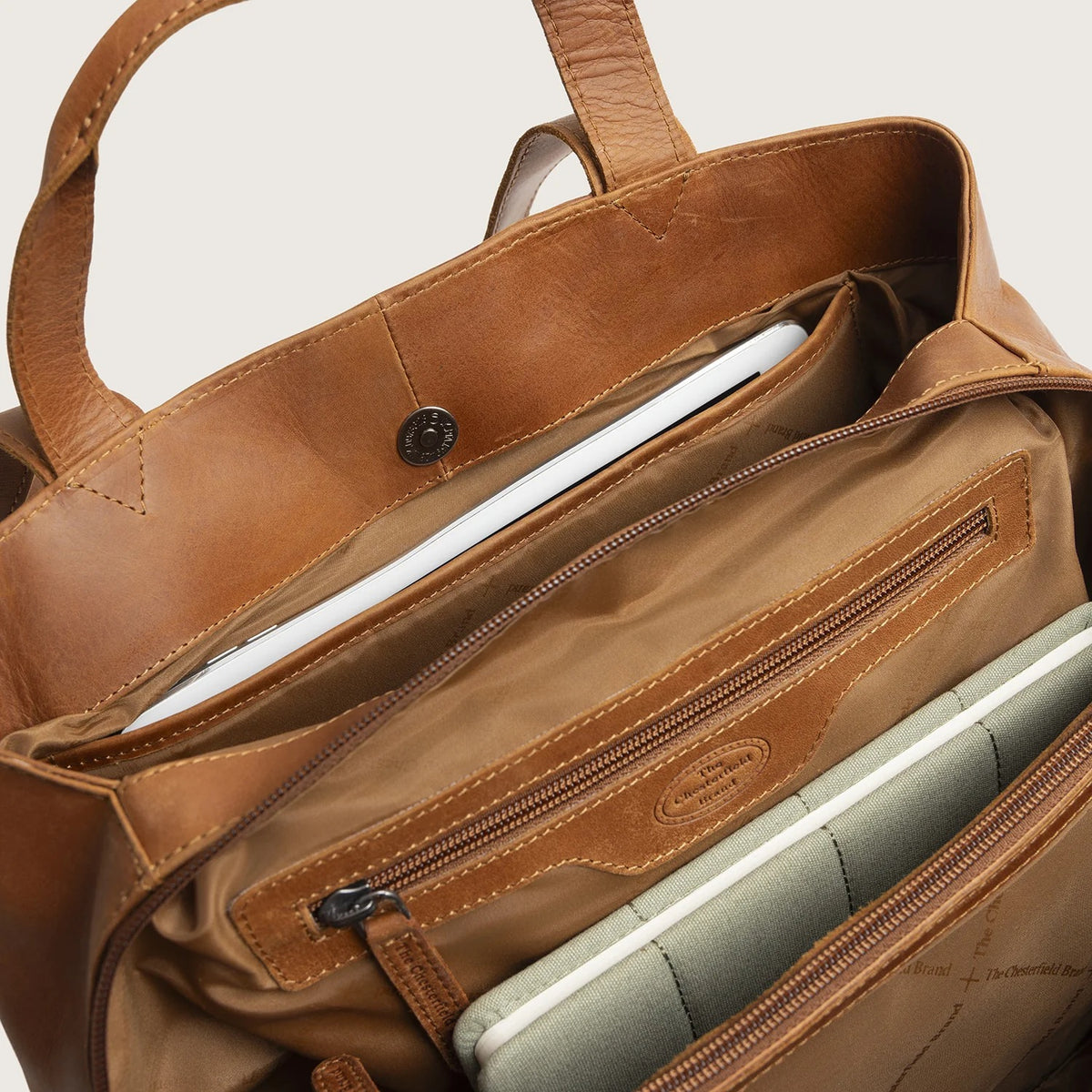 The Chesterfield Brand Gail Ledershopper in Cognac aus Wax Pull Up Leder