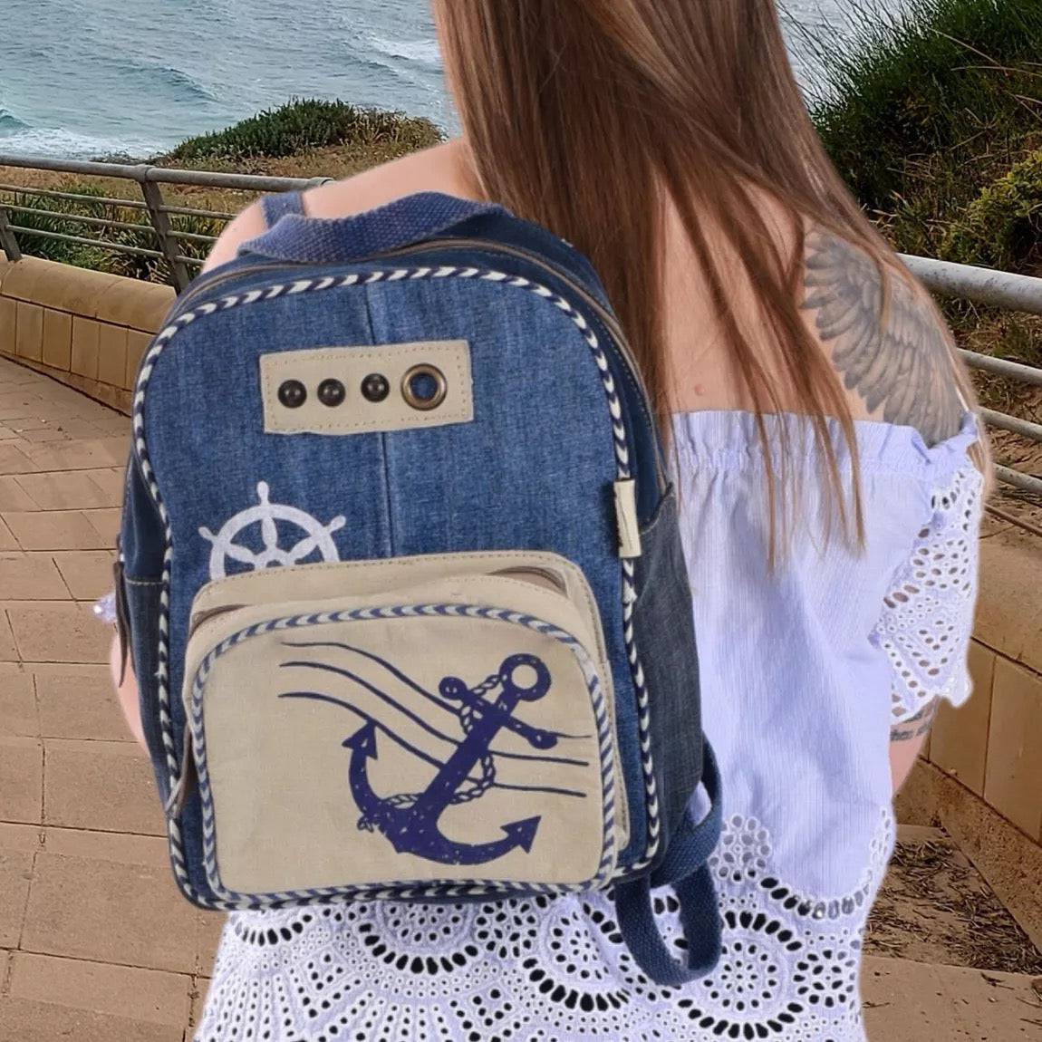 Sunsa Damen Rucksack. Nachhaltige Backpack aus recycelte Jeans, Canvas & Leder. Maritim Ankermotiv Daypack/Cityrucksack. Freizeitrucksack als Geschenkidee für Meerliebhaber - HOLE-X-WORLD