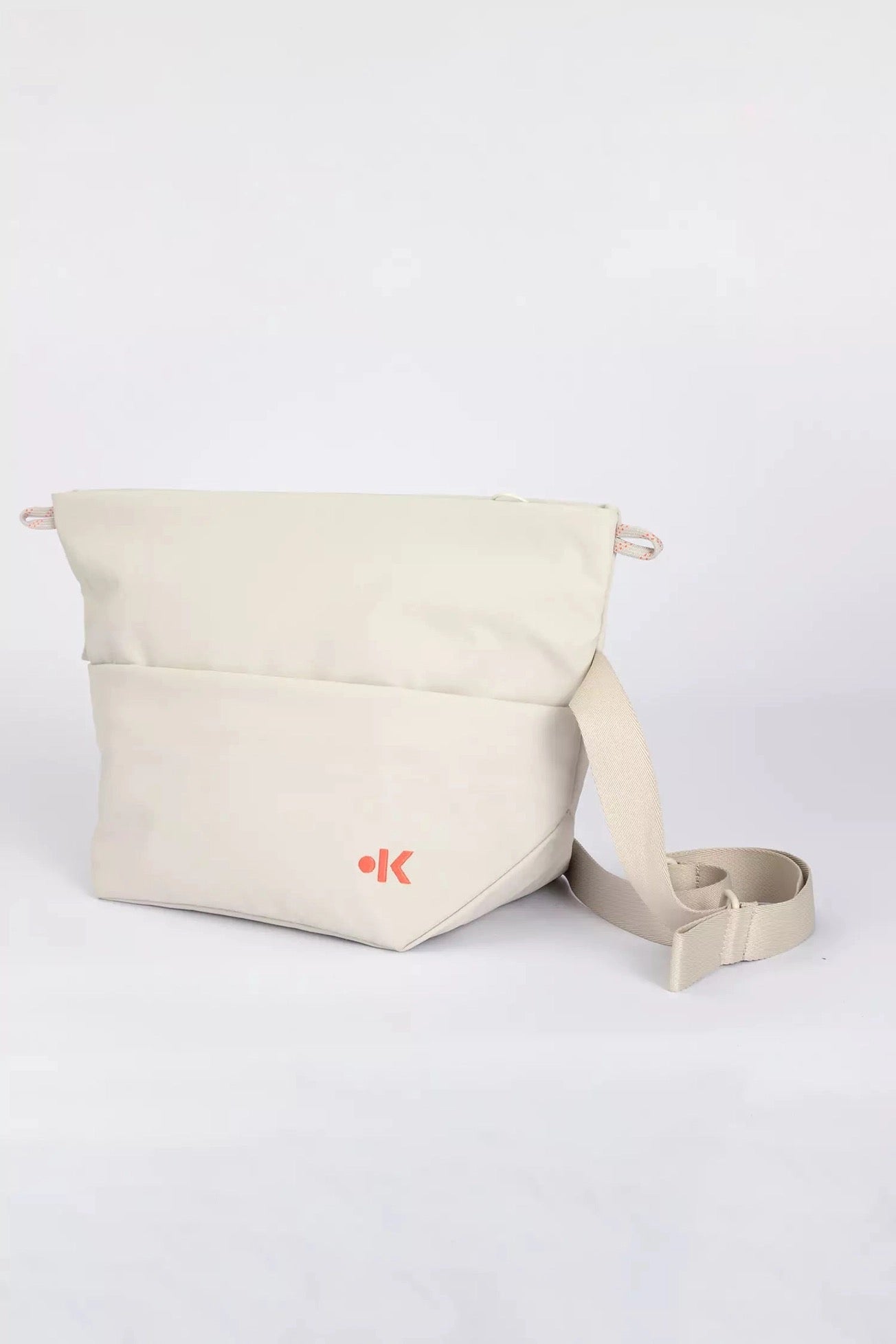 TAAVI - SLING BAG - BIRCH von kaala