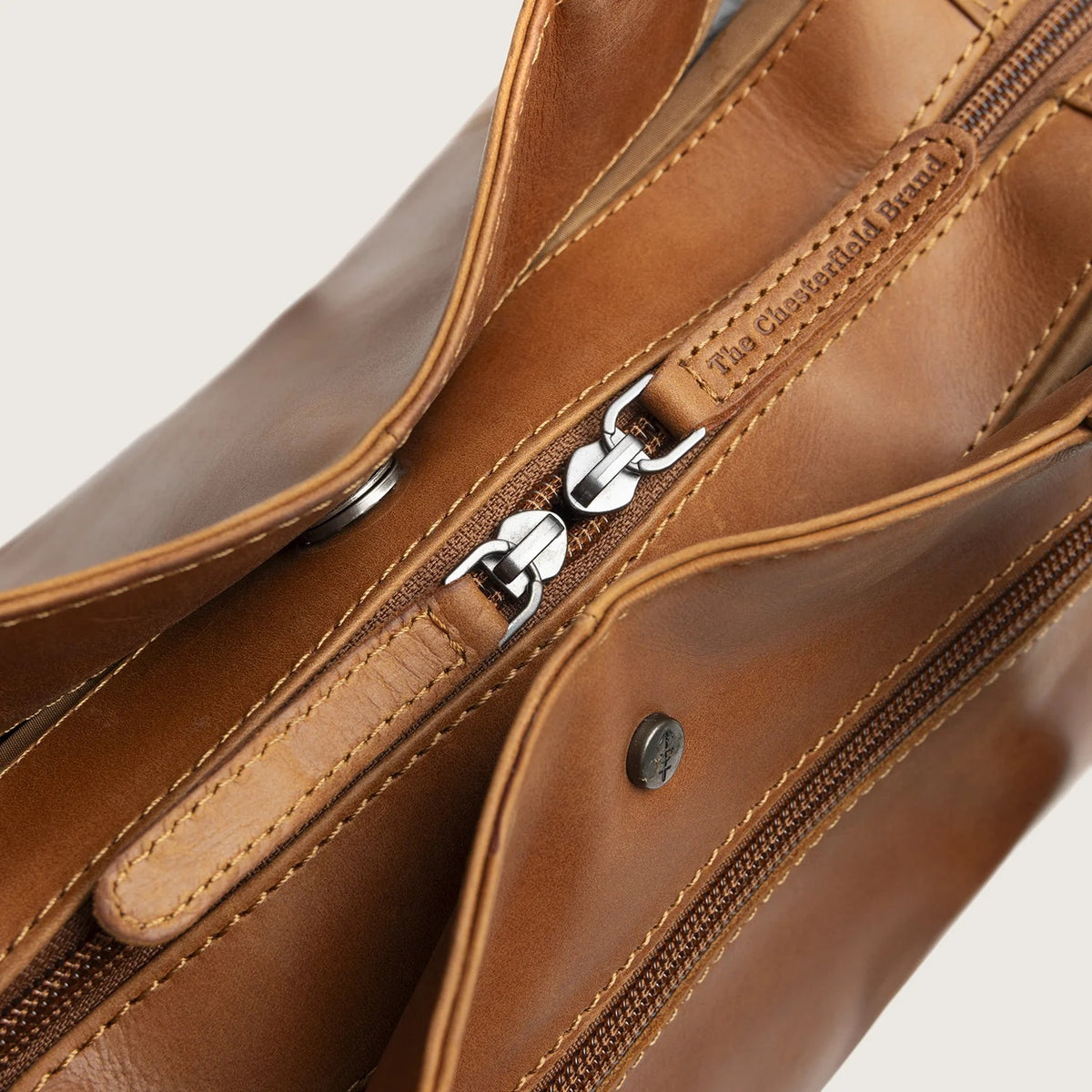 The Chesterfield Brand Gail Ledershopper in Cognac aus Wax Pull Up Leder