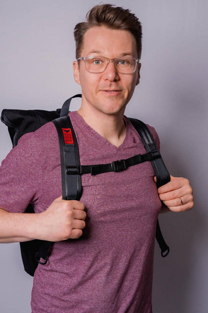 RED REBANE Purist Plus - 2 in 1 Rucksack + Fahrradtasche in einem | schwarz - HOLE-X-WORLD