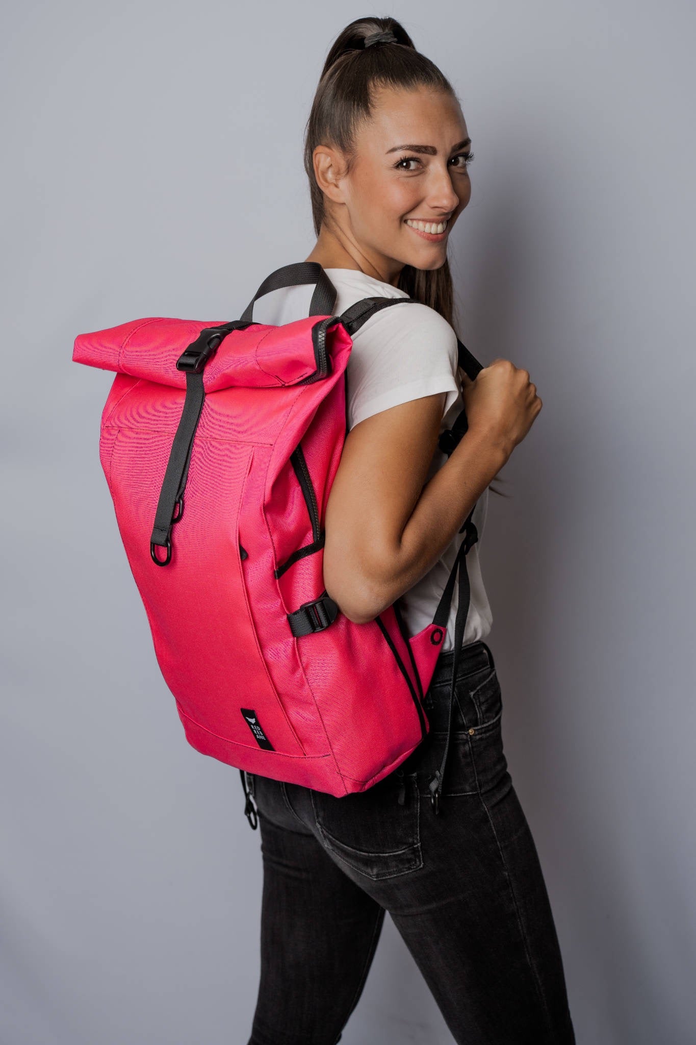 RED REBANE Purist PLUS - 2 in 1 Rucksack + Fahrradtasche in einem | pink - HOLE-X-WORLD