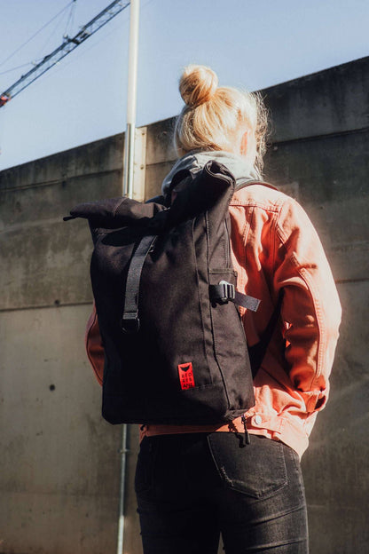 RED REBANE Purist Plus - 2 in 1 Rucksack + Fahrradtasche in einem | schwarz - HOLE-X-WORLD