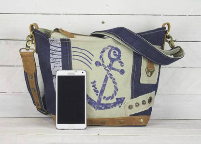 Sunsa kleine Damen Canvas Tasche. Umhängetasche aus recycelte jeans & Canvas. Schultertasche mit Maritim Motiv, Anker - HOLE-X