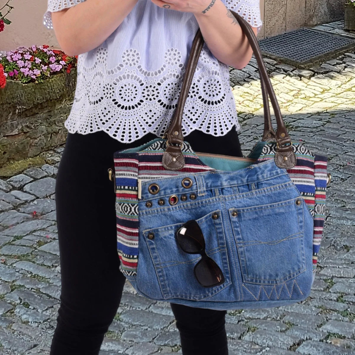 Sunsa Handtasche aus recycelter Jeans & Canvas. Nachhaltige große Schultertasche/ Shopper