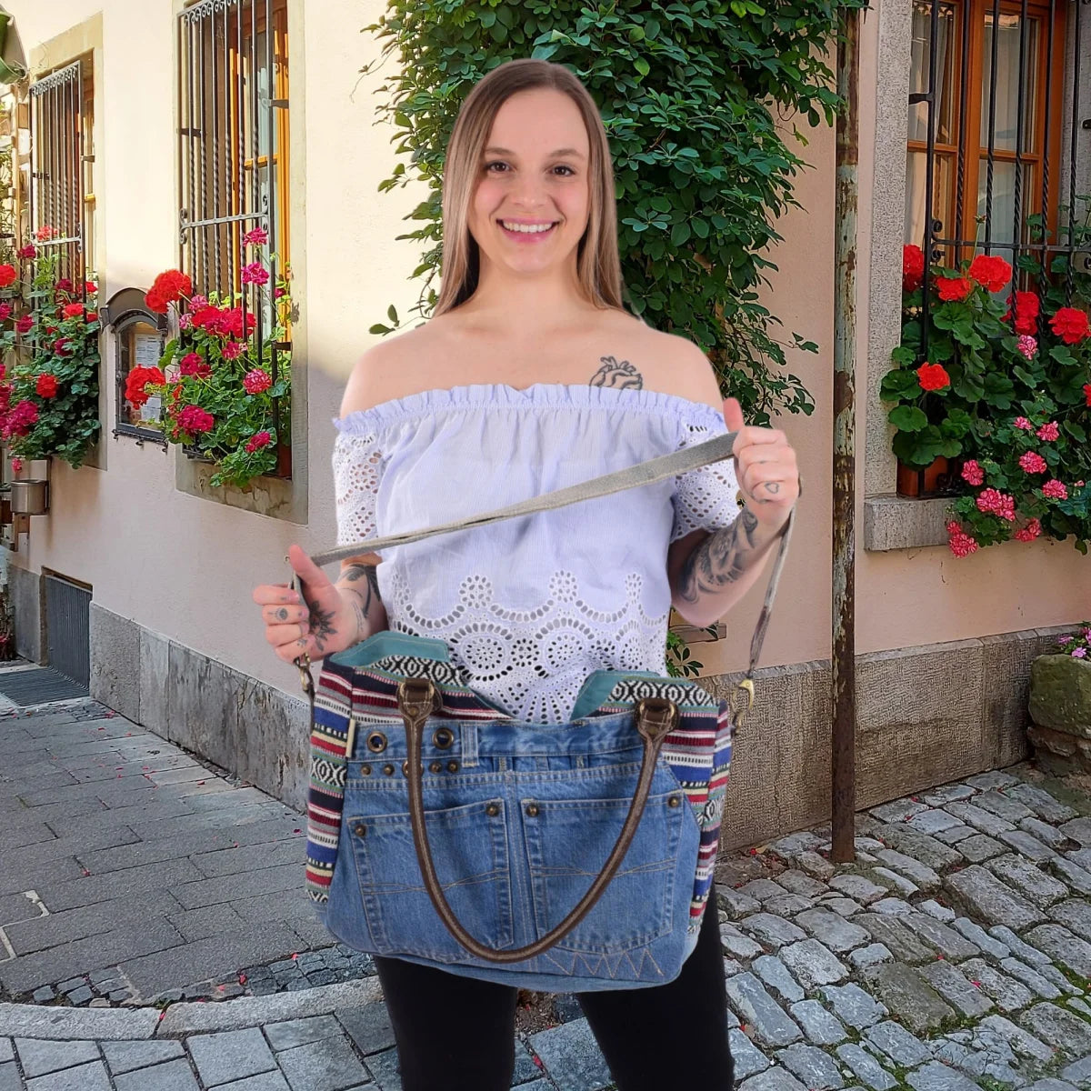 Sunsa Handtasche aus recycelter Jeans & Canvas. Nachhaltige große Schultertasche/ Shopper