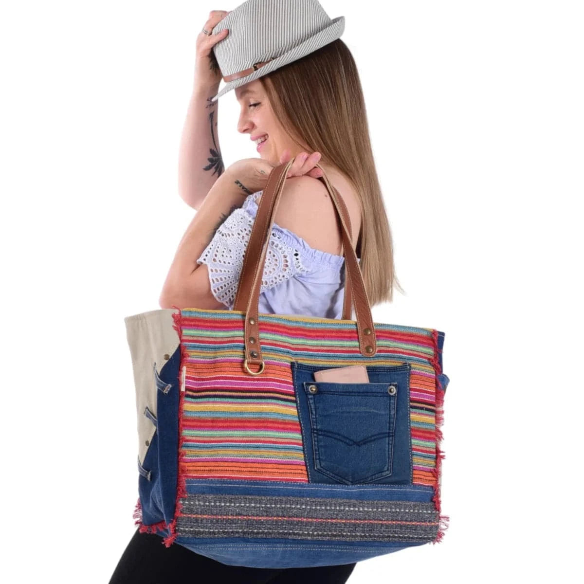 Sunsa XXL Handtasche aus recycelte Jeans, canvas & Leder. Nachhaltige Schultertasche. Shopper mit Streifen Design - HOLE-X-WORLD