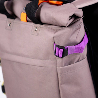 Roll-Top Rucksack aus 100% recyceltem Polyester - Taupe